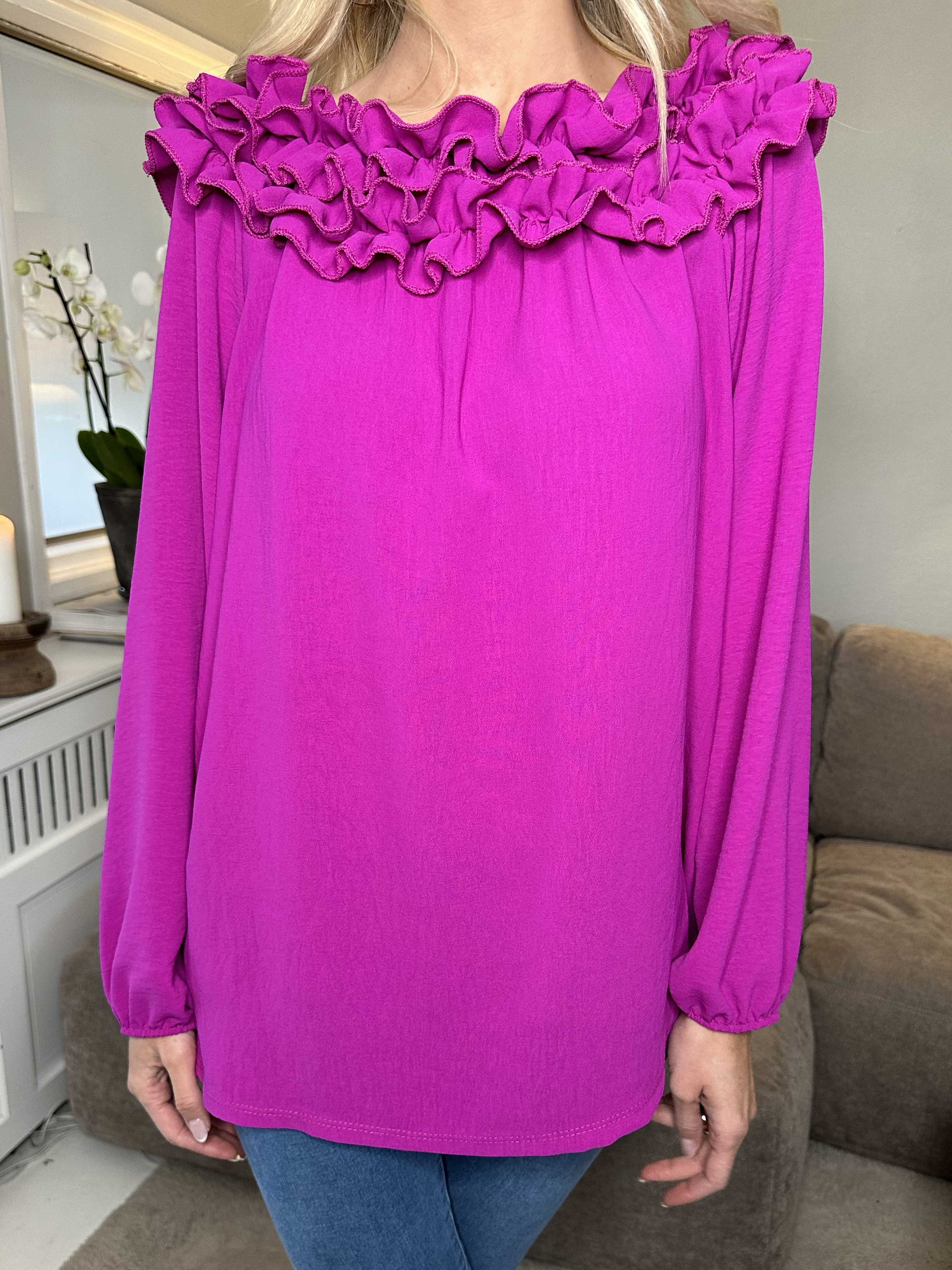 Chili - Fineste tunika bluse med flæser i udskæringen